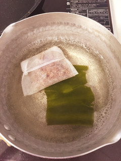 昆布かつお出汁 離乳食にも大人ご飯にも!-レシピのメイン写真