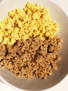 冷凍豆腐でカサ増し☆鶏そぼろ-レシピのメイン写真