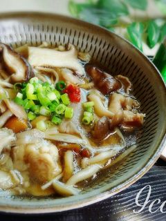 旨み◎ヘルシー♪鶏入り和風きのこスープ-レシピのメイン写真