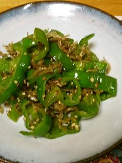 ちりめんとピーマンのごま油炒め-レシピのメイン写真