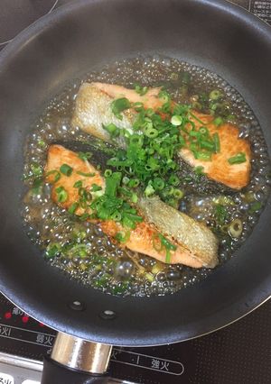 秋鮭のネギ焦がし焼き☆☆超簡単-レシピのメイン写真