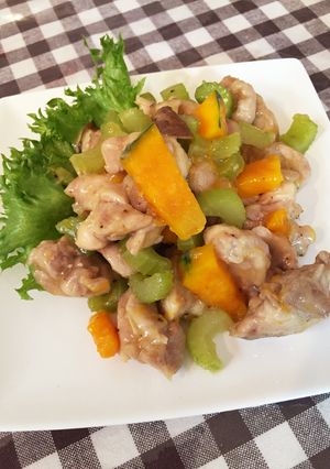 鶏肉とカボチャのナンプラー炒め-レシピのメイン写真