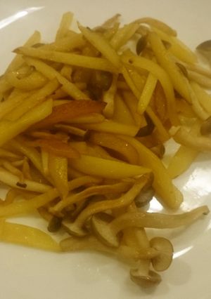 ジャガイモとしめじのバター醤油炒め-レシピのメイン写真
