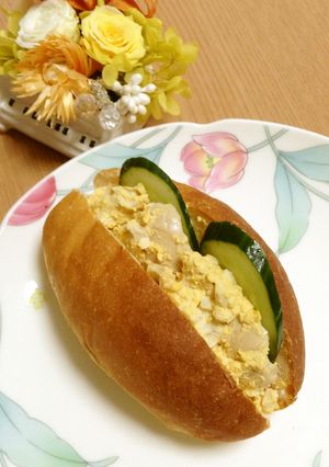絶対美味しい♬鶏のさっぱり煮の煮卵サンド-レシピのメイン写真