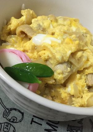 親子丼★(食材:鶏もも肉・卵・玉ねぎ)-レシピのメイン写真