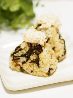 鮭ぼう♬フレフレよろこんぶおにぎり-レシピのメイン写真