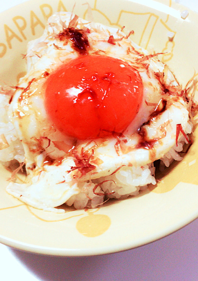目玉焼き風たまごごはん-レシピのメイン写真