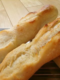 自家製酵母で作る☆魚焼きグリルでバゲット-レシピのメイン写真