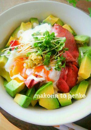 ランチ＊ローストビーフの山葵アボカど〜ん-レシピのメイン写真