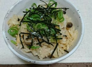 簡単！炊き込みご飯。玉ねぎもねっ！-レシピのメイン写真