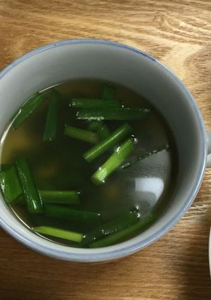 ニラのコンソメスープ-レシピのメイン写真