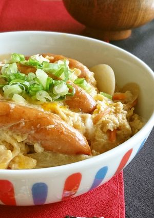ランチにも！丸ごとウインナーのたまご丼-レシピのメイン写真
