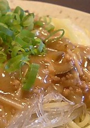 酸っぱい味噌豚餡の麺-レシピのメイン写真