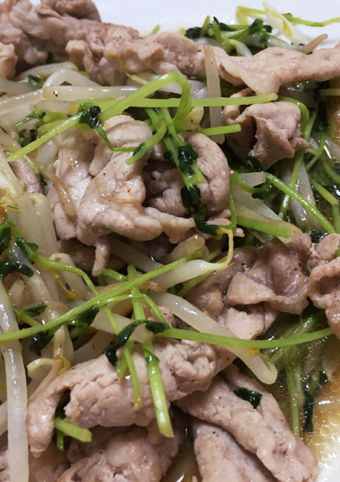 節約簡単！豚こま豆苗もやし炒め♪-レシピのメイン写真
