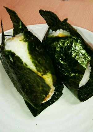 昆布×たまご×マヨで照りたまおにぎり♪-レシピのメイン写真