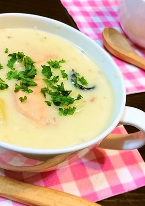 旬★失敗なし【鮭とじゃが芋のクリーム煮】-レシピのメイン写真