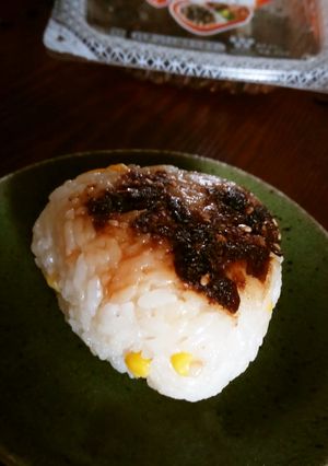 コーンと昆布のおむすび-レシピのメイン写真