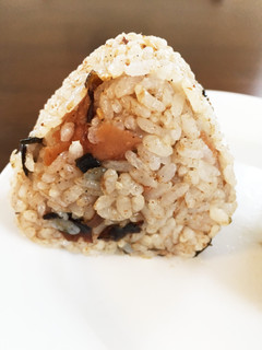 梅おかか昆布おにぎり-レシピのメイン写真
