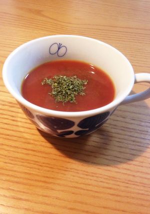 栄養たっぷり！ケールとビーツのスープ-レシピのメイン写真