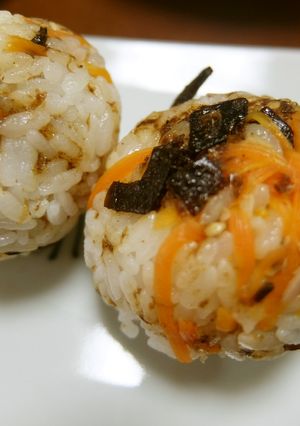 おかか昆布としりしりのハッピーおにぎり-レシピのメイン写真