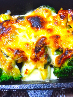 ブロッコリーのバジルチーズ焼き-レシピのメイン写真