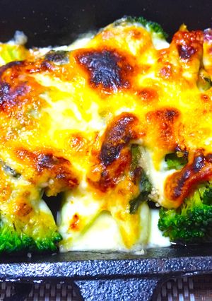 ブロッコリーのバジルチーズ焼き-レシピのメイン写真