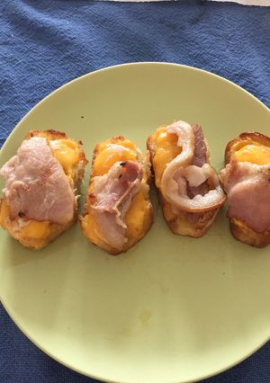 簡単ベーコンとチェダーチーズ乗せバゲット-レシピのメイン写真