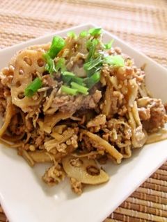 ひき肉とれんこんの甘辛炒め-レシピのメイン写真