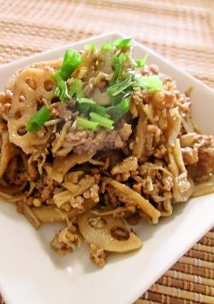 ひき肉とれんこんの甘辛炒め-レシピのメイン写真