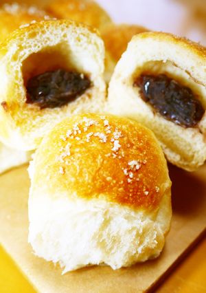 甘じょっぱい！塩入り粒あん★ちぎりパン-レシピのメイン写真