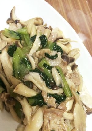 キノコと小松菜のバター炒め-レシピのメイン写真