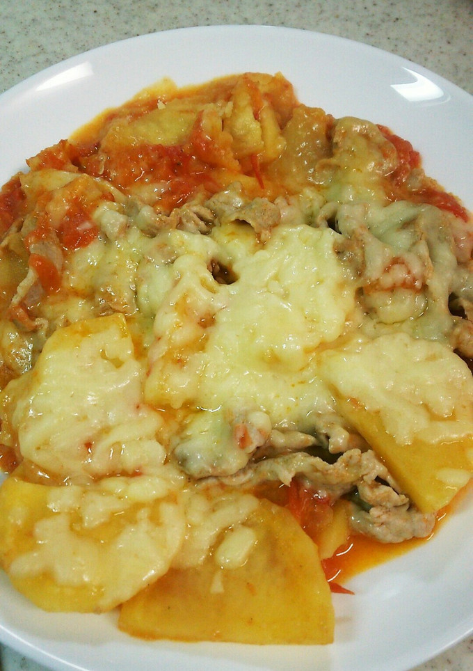 豚肉とじゃがいもとトマトのチーズ焼き-レシピのメイン写真