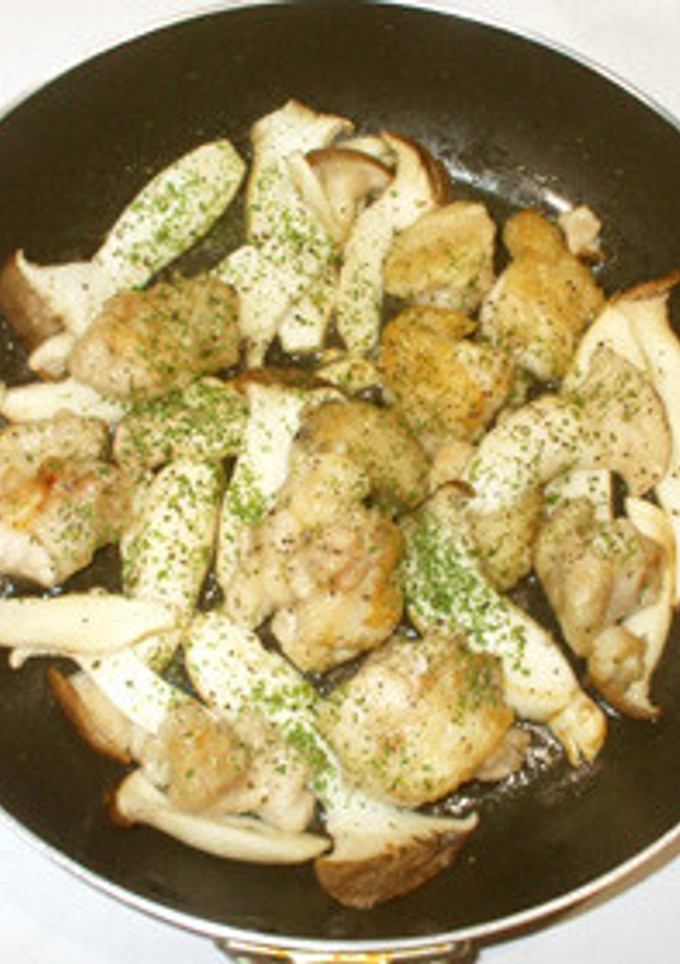 鶏もも肉とエリンギの簡単にんにく炒め-レシピのメイン写真