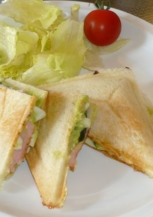 ランチ！簡単アボカド♡ ホットサンド-レシピのメイン写真
