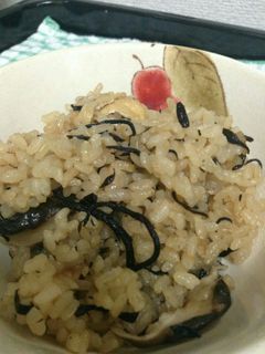 しいたけとひじきの炊き込みごはん-レシピのメイン写真