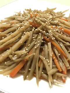 シャキシャキ♪レンコン入りきんぴらごぼう-レシピのメイン写真