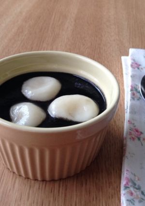 豆腐白玉入り黒ごましるこ-レシピのメイン写真