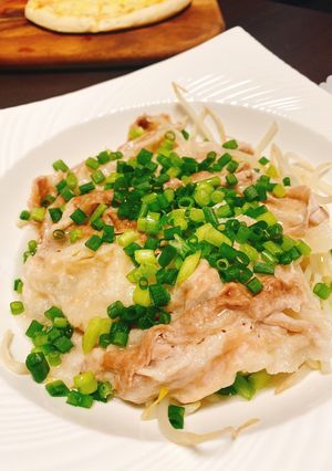 手作りタレで食べる蒸し豚えのきもやし-レシピのメイン写真