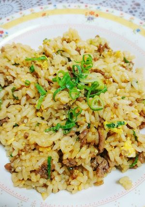 焼き肉タレと挽き肉で味付け簡単チャーハン-レシピのメイン写真