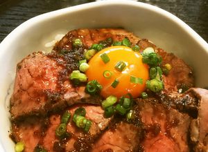胃袋がっちり♡簡単ローストビーフ丼♡-レシピのメイン写真