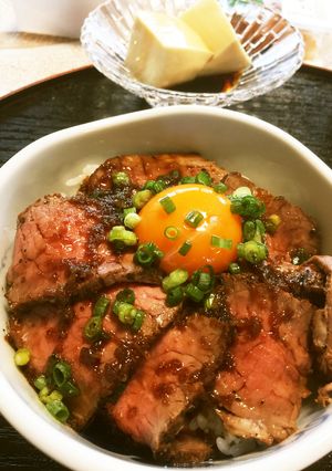 胃袋がっちり♡簡単ローストビーフ丼♡-レシピのメイン写真