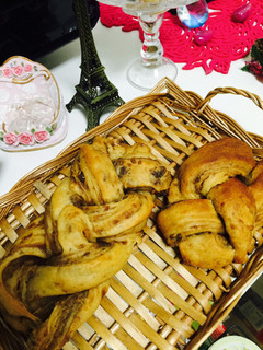 ♪メープル風味のくるみツイストパン♪-レシピのメイン写真
