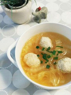 鶏だんごと白菜、春雨のコンソメスープ-レシピのメイン写真