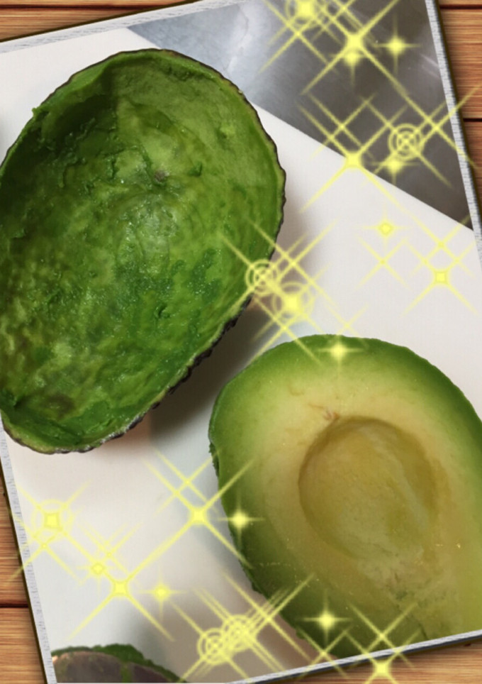 アボカド 簡単な皮の外し方-レシピのメイン写真