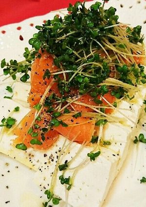 スモークサーモンの冷奴風～豆腐サラダ☆-レシピのメイン写真