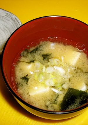 普段のお味噌汁＋めかぶ＝おいしい♪-レシピのメイン写真