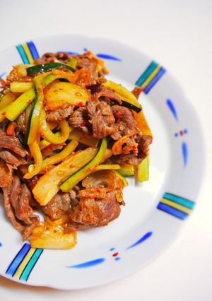 牛肉とズッキーニのキムチ炒め♪-レシピのメイン写真