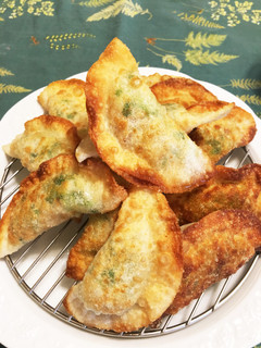 豆苗とちくわの揚げ餃子☆-レシピのメイン写真