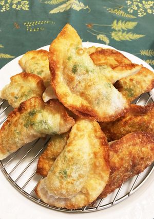 豆苗とちくわの揚げ餃子☆-レシピのメイン写真