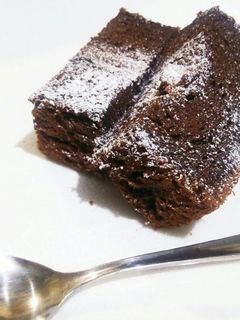 材料4つ☆しっとり濃厚ガトーショコラ-レシピのメイン写真